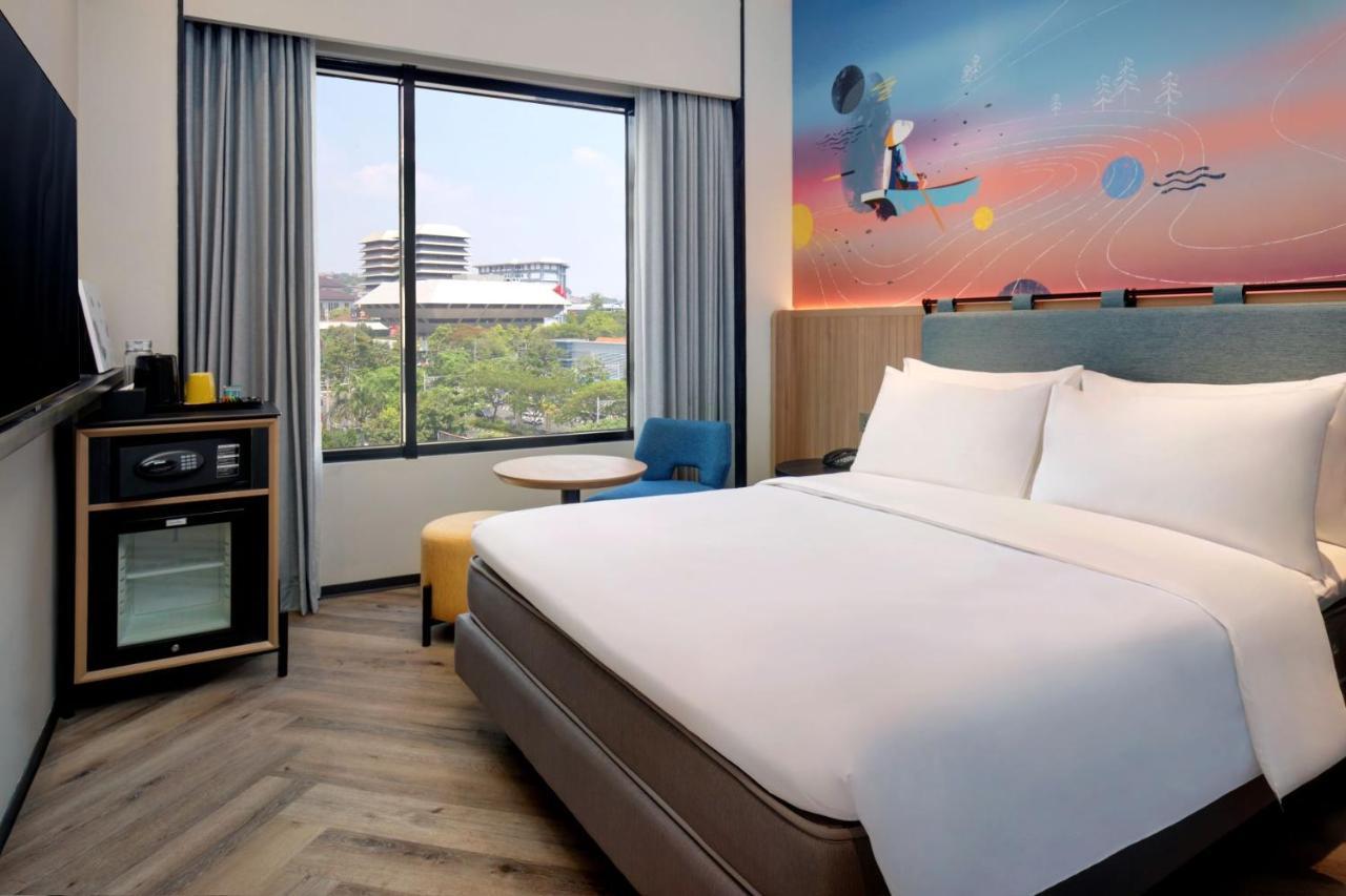 Hotel Ibis Styles Semarang Simpang Lima Exterior foto